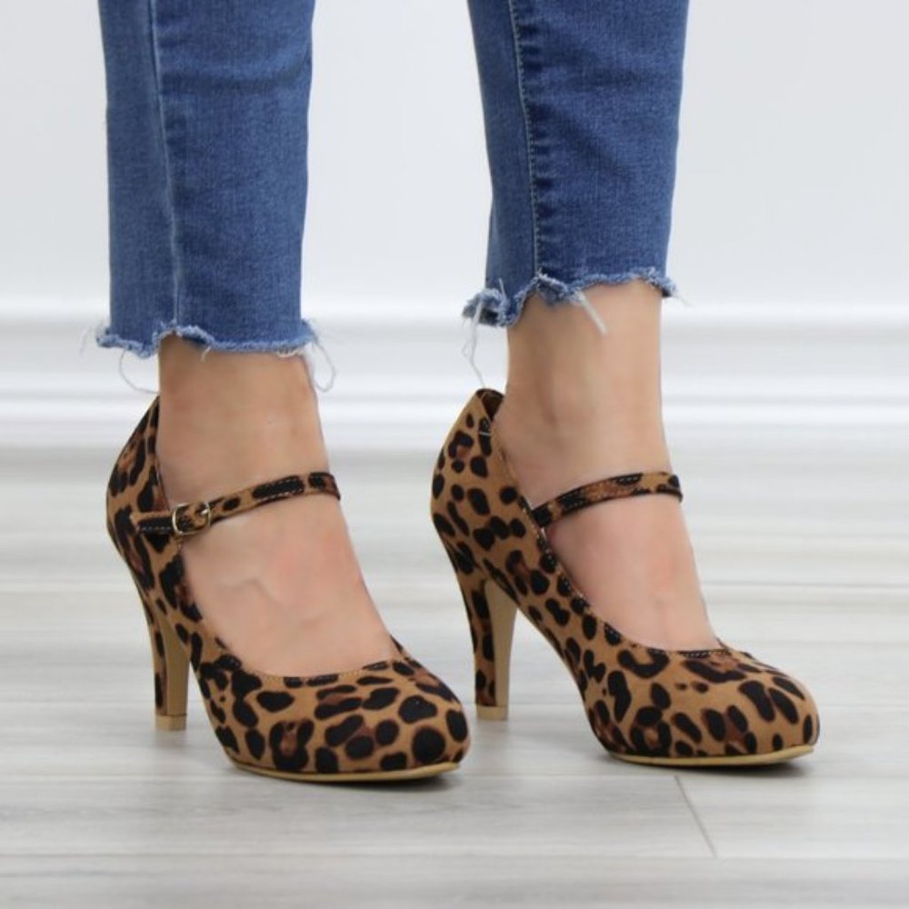 Leopard Suede Low Heel Rockabilly Pumps - Picture 6 of 14